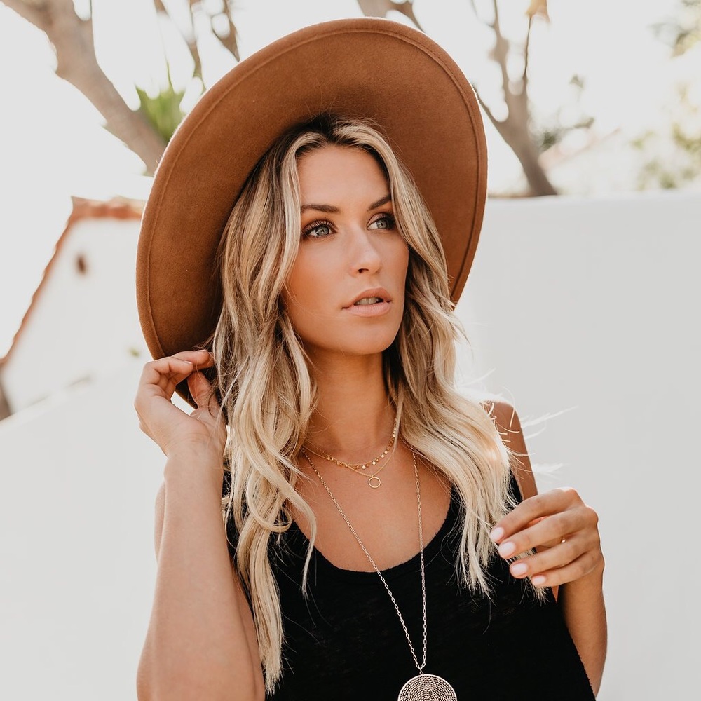 - VICI Evelyn Felt Hat ONE LEFT - Picture 2 of 8